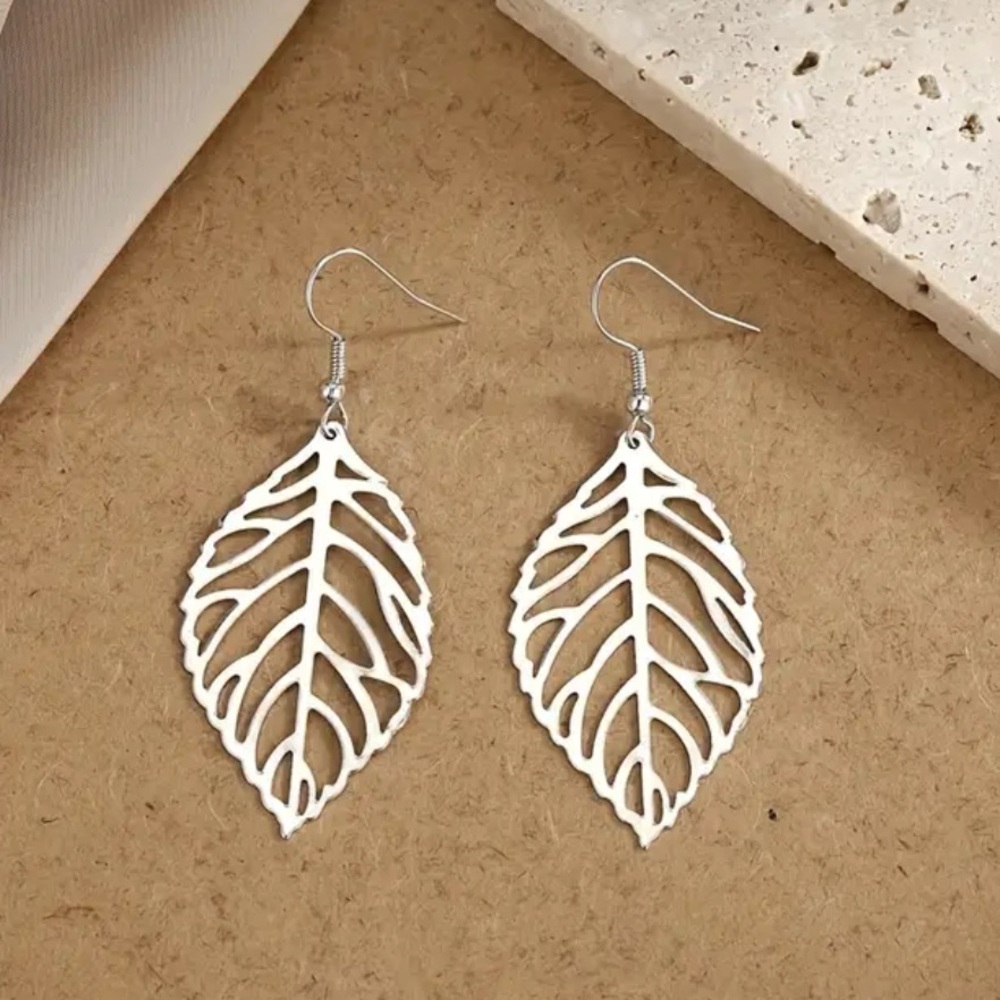 Elegant Silver Leaf Earrings